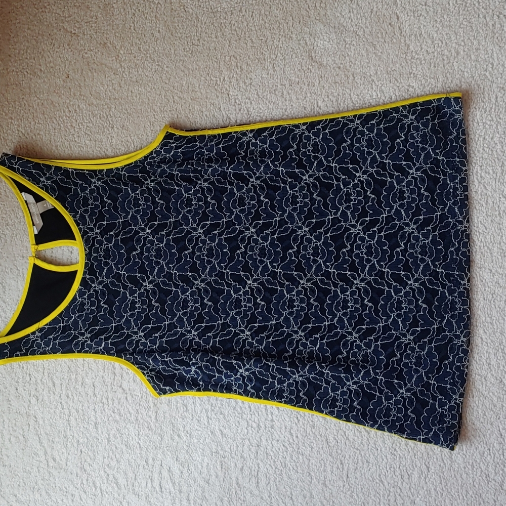 Banana Republic size 4 top